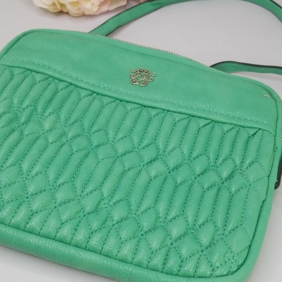 Jessica Simpson Handbags - ⬇️Jessica Simpson Jade quilted convertible purse